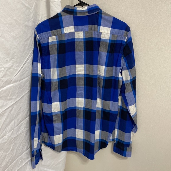 Men’s Lacoste casual button down long sleeved shirt. Size medium. - Picture 2 of 9